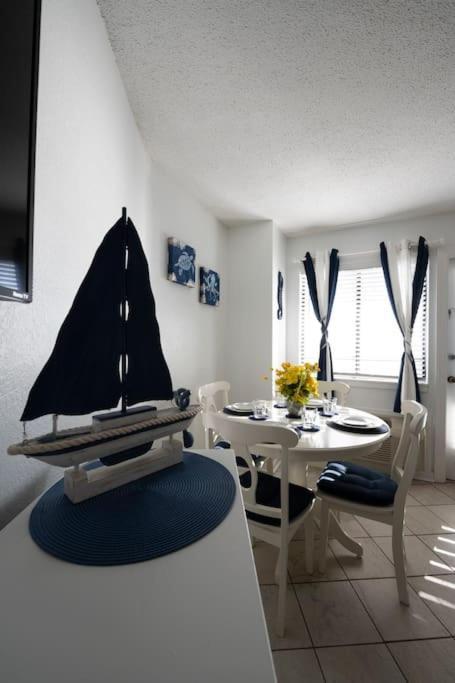 Royal Retreat-Amazing View-King Bed-1 Bedroom-Full Kitchen-Free Parking-Self Check-In Myrtle Beach Zewnętrze zdjęcie