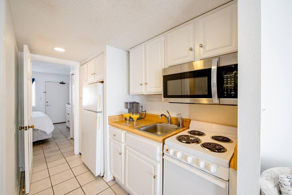 Royal Retreat-Amazing View-King Bed-1 Bedroom-Full Kitchen-Free Parking-Self Check-In Myrtle Beach Zewnętrze zdjęcie