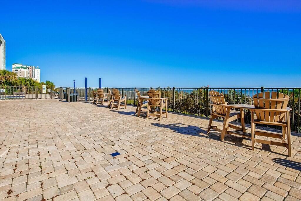 Royal Retreat-Amazing View-King Bed-1 Bedroom-Full Kitchen-Free Parking-Self Check-In Myrtle Beach Zewnętrze zdjęcie