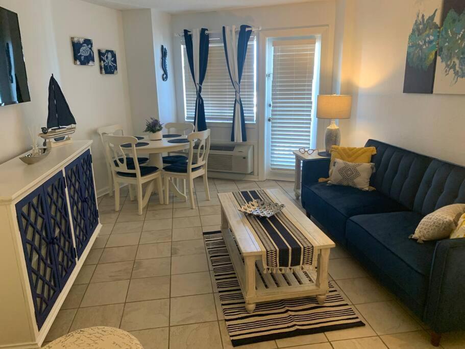 Royal Retreat-Amazing View-King Bed-1 Bedroom-Full Kitchen-Free Parking-Self Check-In Myrtle Beach Zewnętrze zdjęcie