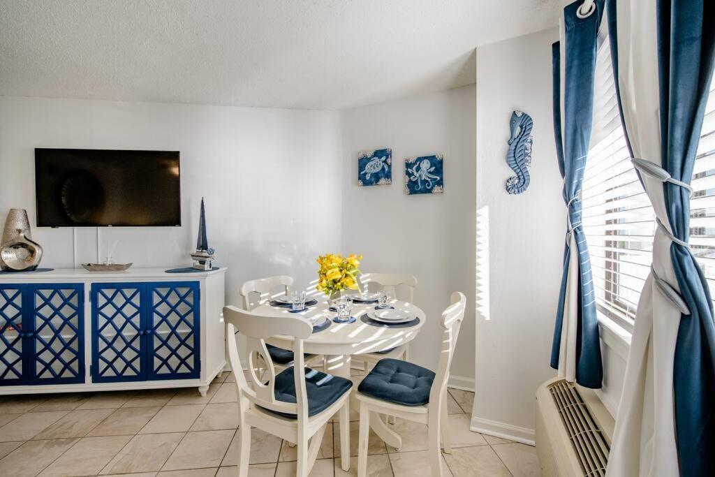 Royal Retreat-Amazing View-King Bed-1 Bedroom-Full Kitchen-Free Parking-Self Check-In Myrtle Beach Zewnętrze zdjęcie