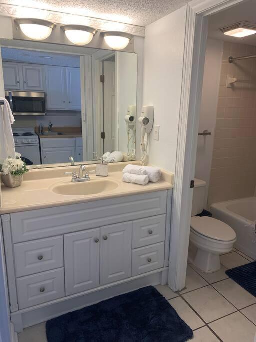 Royal Retreat-Amazing View-King Bed-1 Bedroom-Full Kitchen-Free Parking-Self Check-In Myrtle Beach Zewnętrze zdjęcie